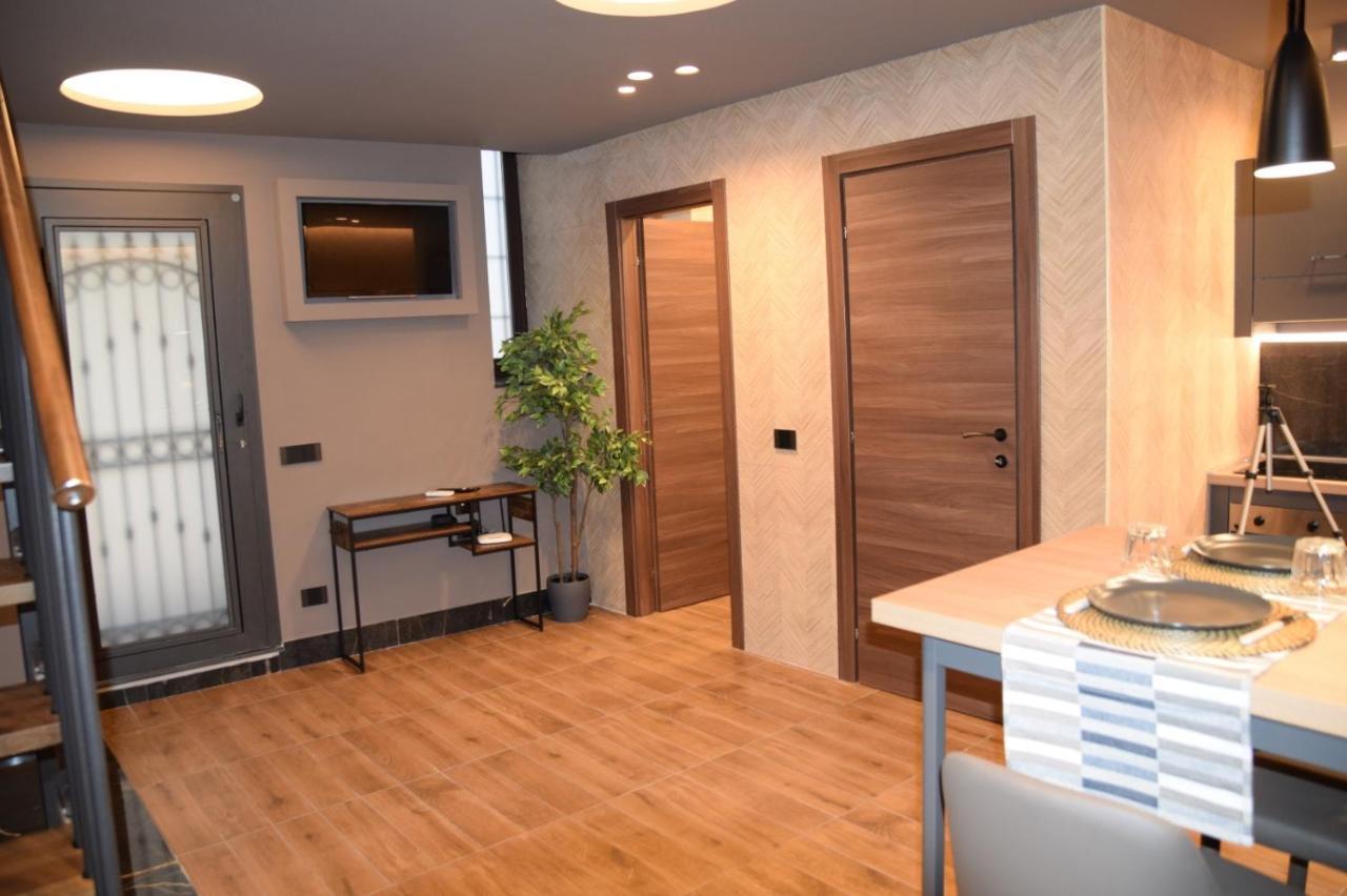 קטאניה Rebecca House Suites מראה חיצוני תמונה